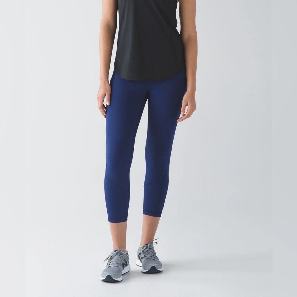 Lululemon Pace Rival Crop Hero Blue Size‎ 8
